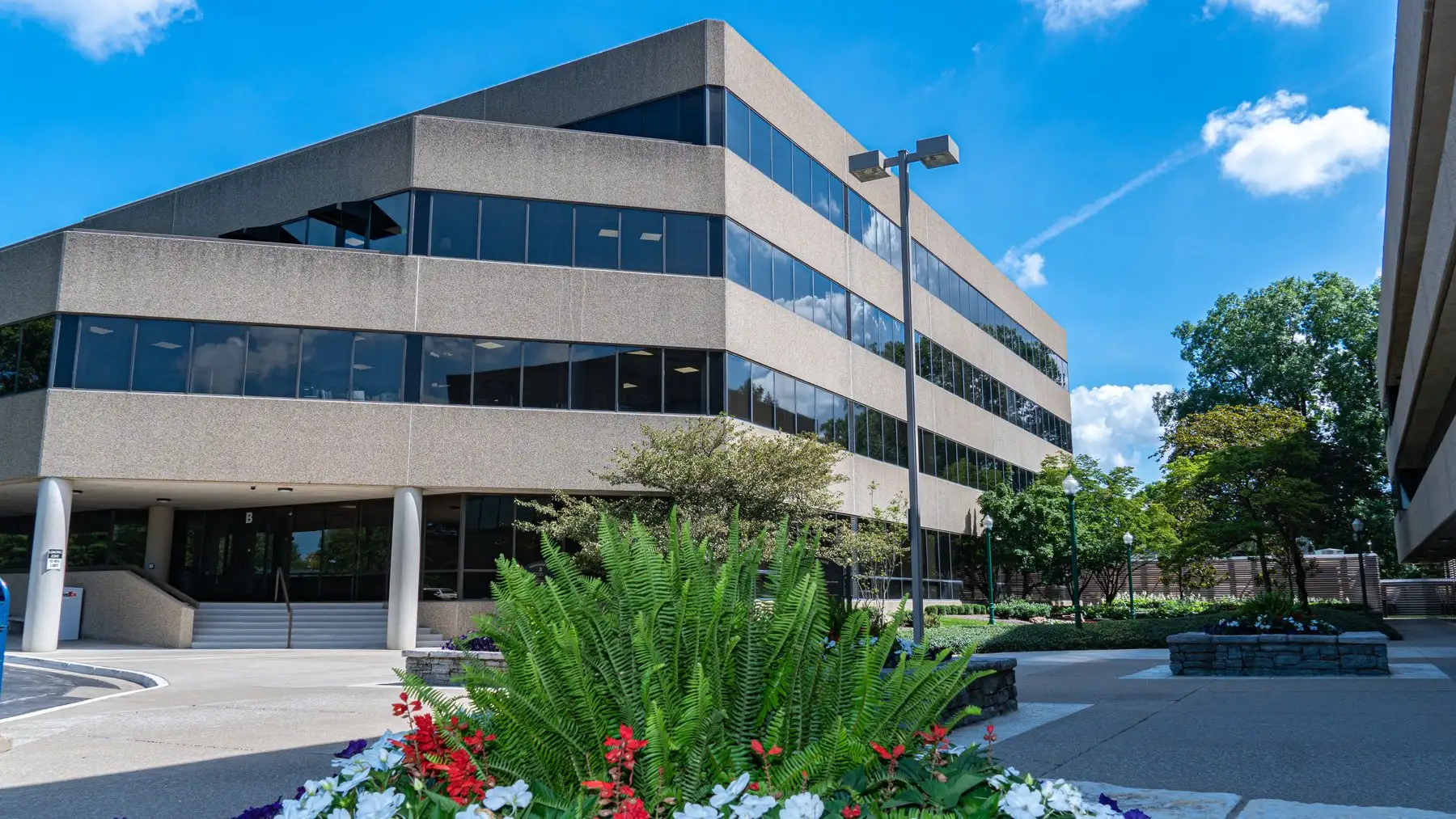 Southcreek Park — campus and interior photograph 2