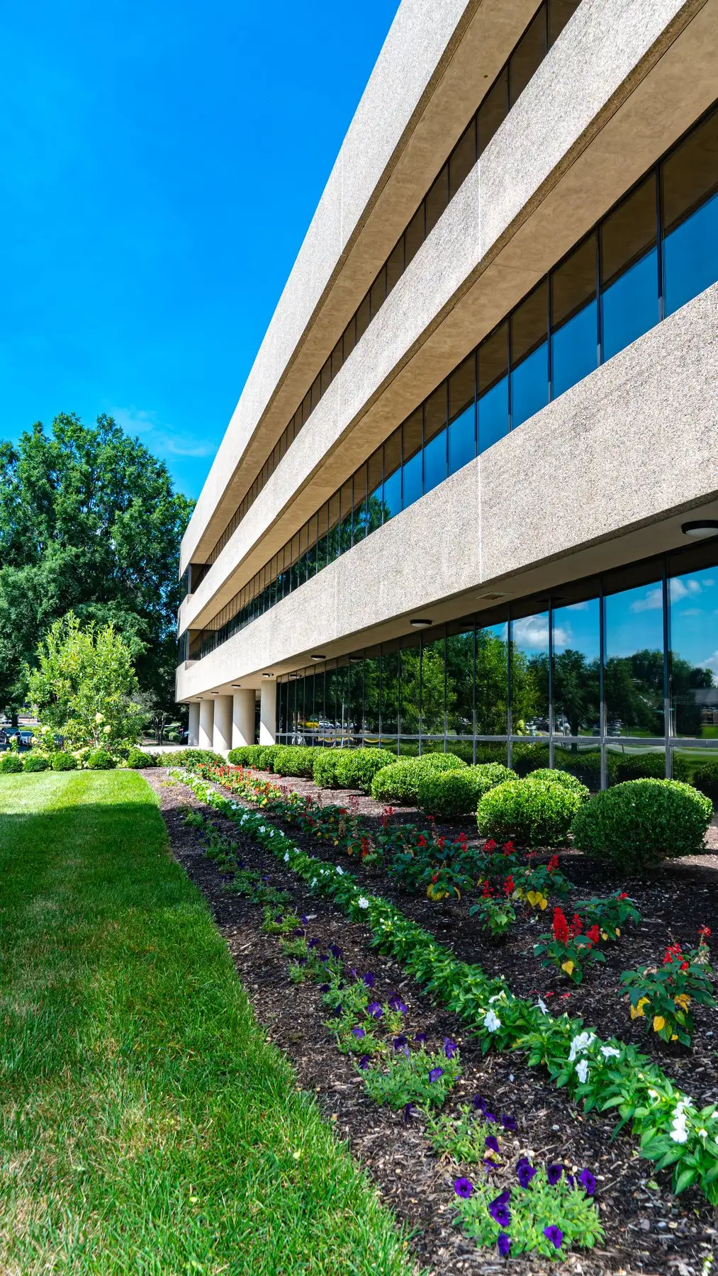 Southcreek Park — campus and interior photograph 9