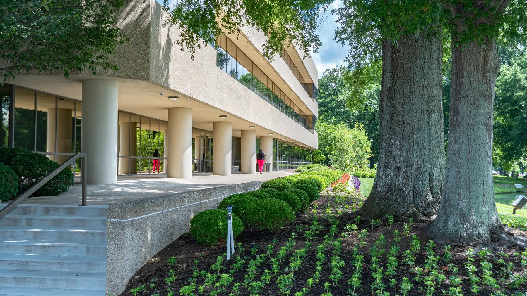 Southcreek Park — campus and interior photograph 10